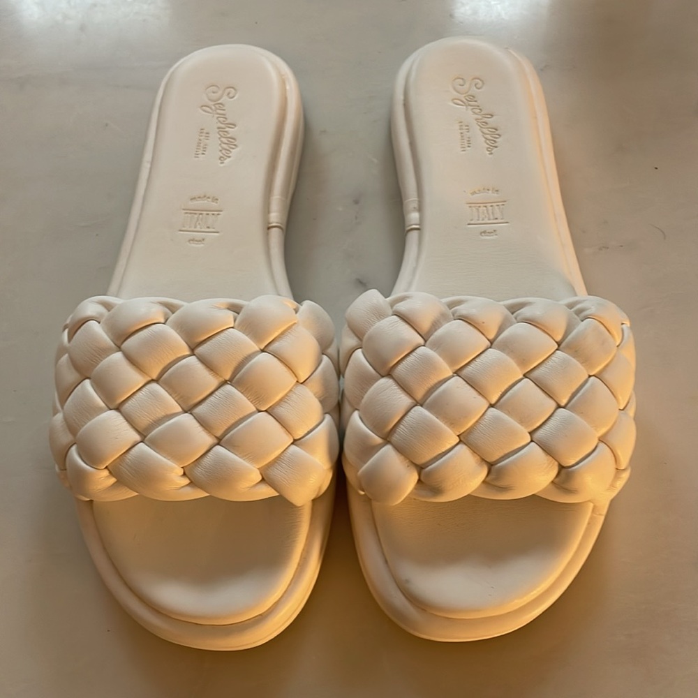 Seychelles Bellissima Puffy Woven Slide White